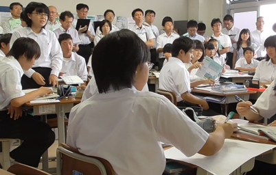 思考の過程をたどる画像